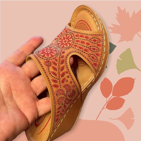 Size 10 Italina Tan Brown Peep Toe Wedge Padded Slide Comfort Sandal - Picture 2 of 15